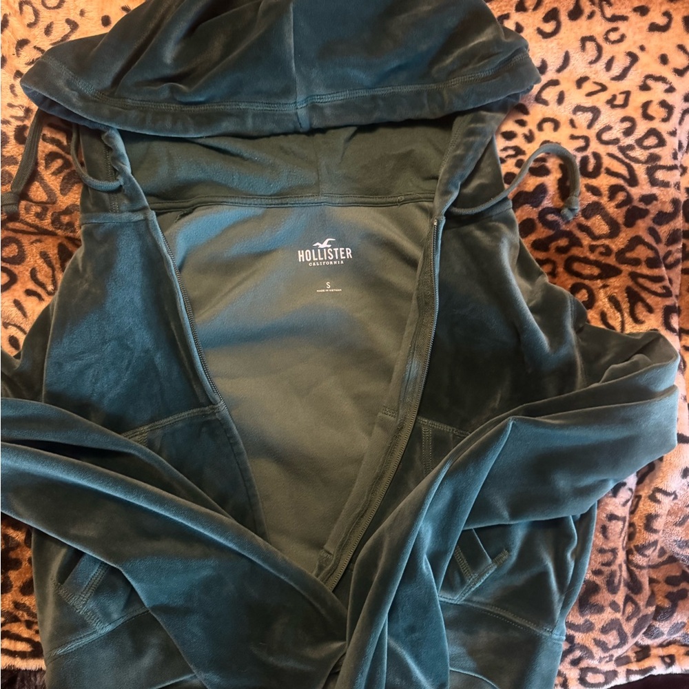 Hollister Women's Green Jacket and Pant Set